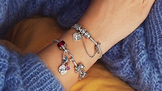 Pandora jewelry bracelet showcase